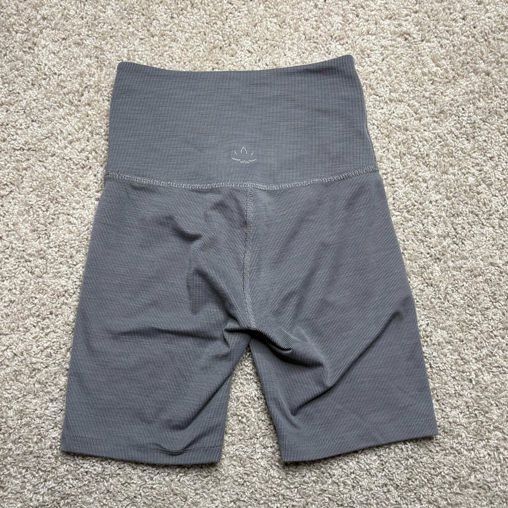 Beyond Yoga Ribbed Shorts - Picture 2 of 7